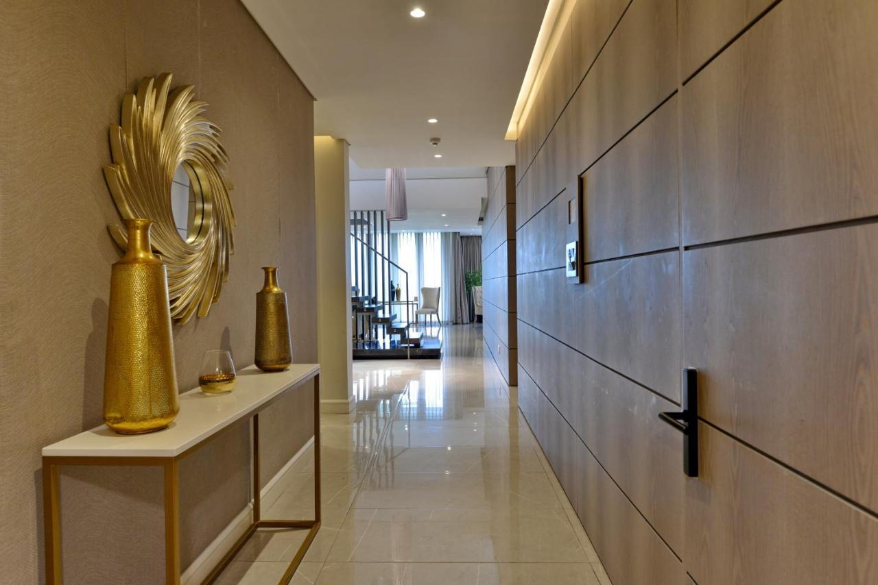 The Houghton Hotel, Spa, Wellness & Golf Joanesburgo Exterior foto Interior of a penthouse at The Park