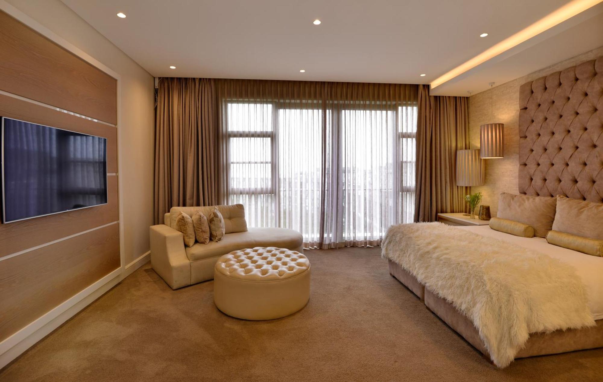 The Houghton Hotel, Spa, Wellness & Golf Joanesburgo Quarto foto A bedroom at the hotel