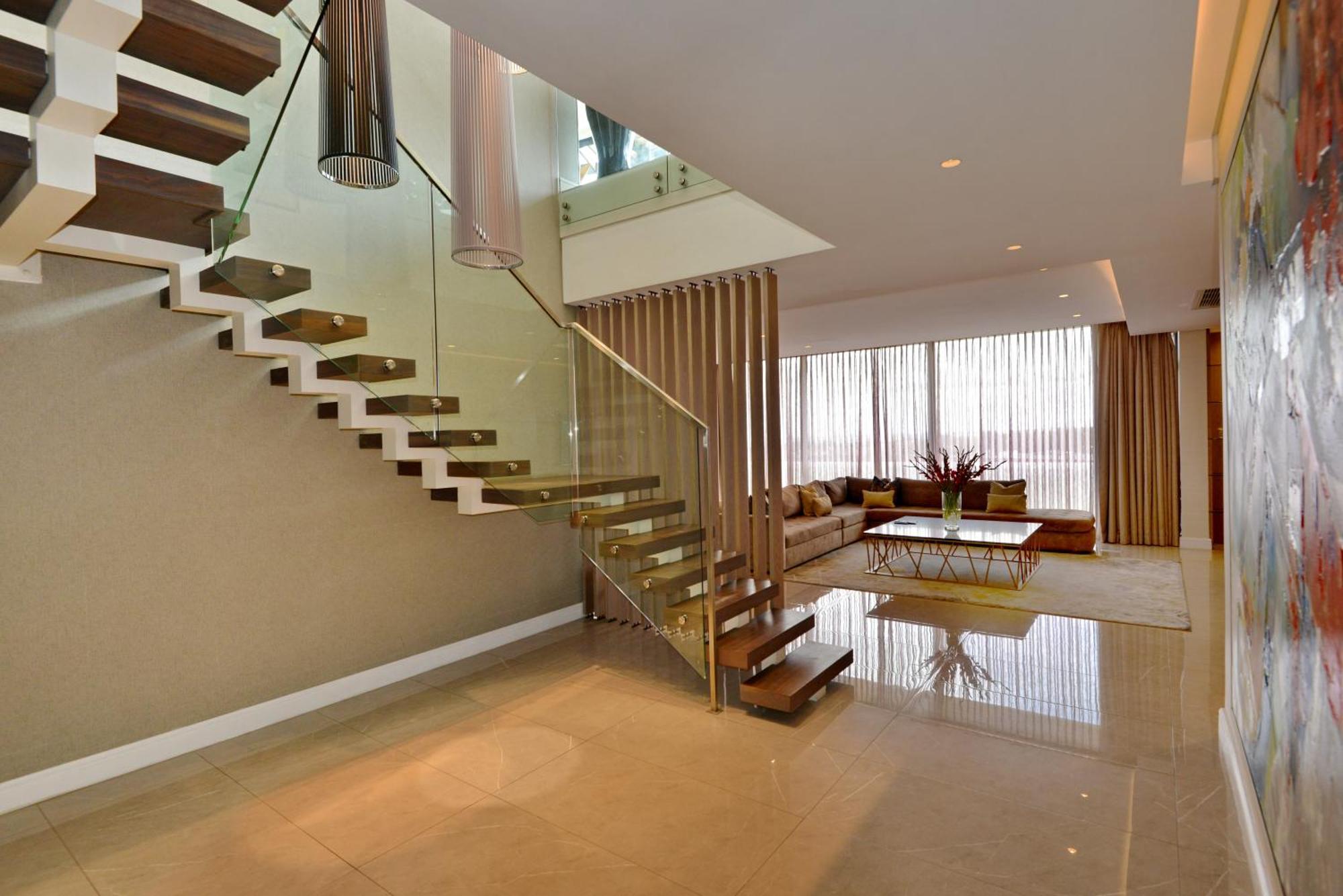 The Houghton Hotel, Spa, Wellness & Golf Joanesburgo Quarto foto A staircase in a house