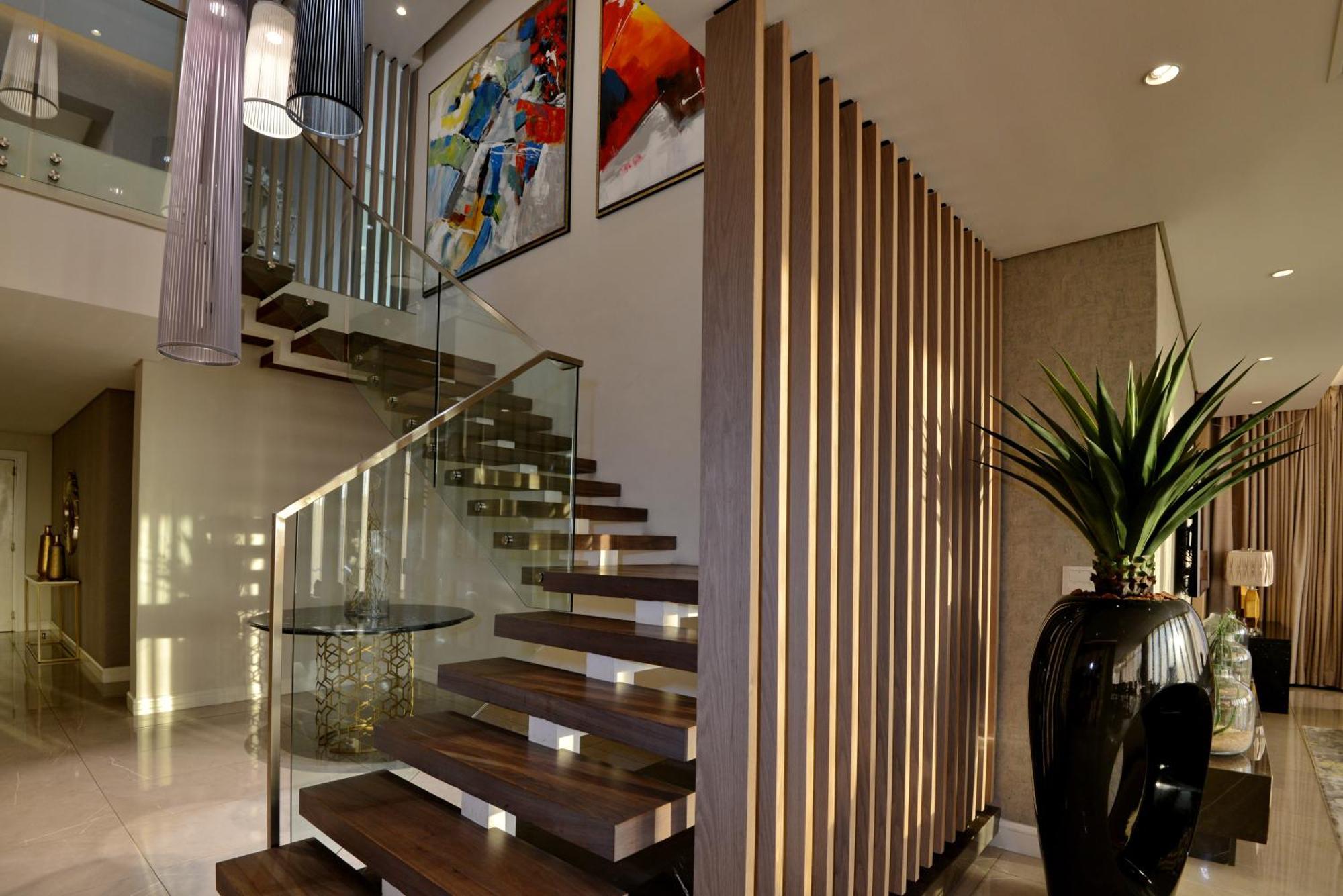 The Houghton Hotel, Spa, Wellness & Golf Joanesburgo Quarto foto A staircase in a private home