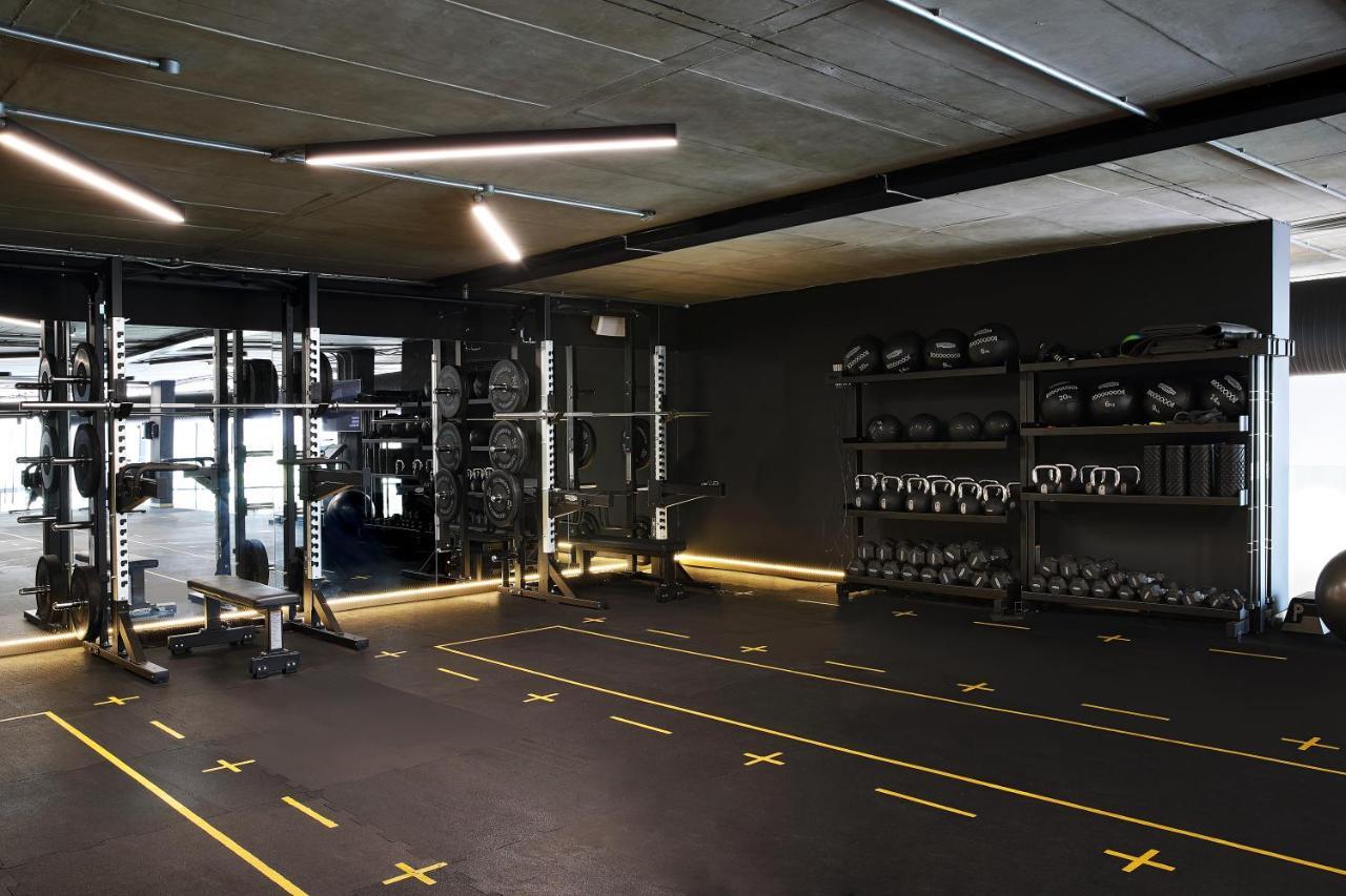 The Houghton Hotel, Spa, Wellness & Golf Joanesburgo Exterior foto The gym at the headquarters of the German Football Association